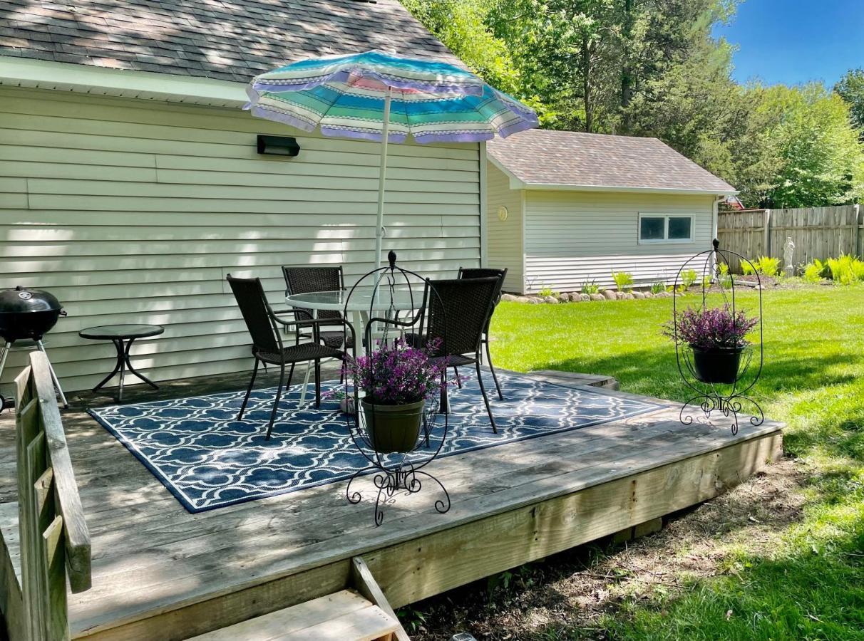The Charming Glenn Cottage! Walk To Lake Michigan! Fennville Εξωτερικό φωτογραφία